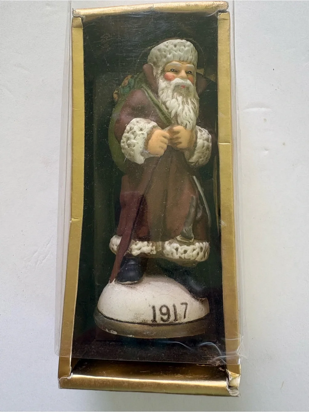 Vintage-Style 1917 Red Santa Figurine Holiday Decoration memories of Santa